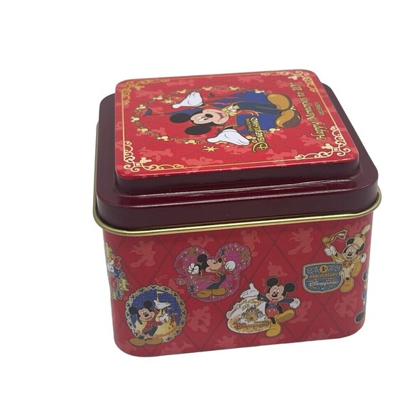 Disneyland Hong Kong 10th Anniversary Happy Memories Pin  2015 Only Box - Picture 6 of 13